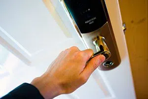 Fort Worth Locksmith And Security Fort Worth, TX 972-810-6790 - 8a-lock-opening
